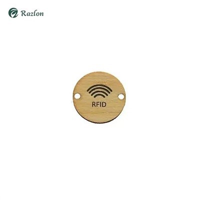 Tarjeta redonda de madera